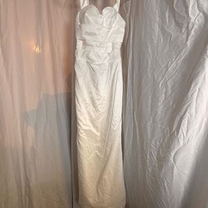 Chic Strapless White Wedding Dress